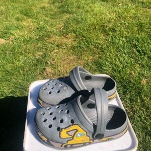Gray Kids Construction with Yellow Excavator Clogs Sandals Size 26/9.5US